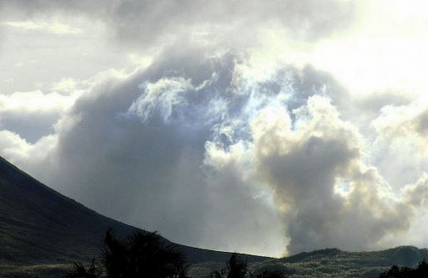 <br />
Вулкан на Камчатке выбросил пепел на высоту до 6 км<br />
